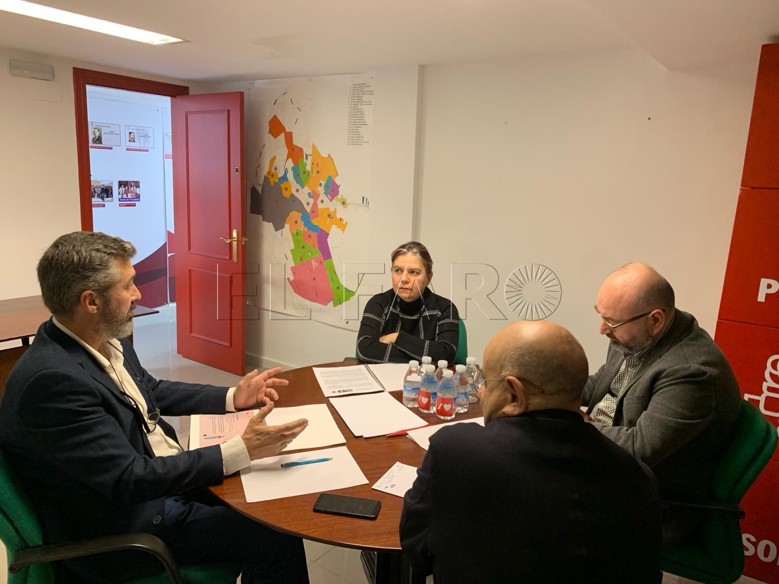 El PSOE se reúne con el responsable del Banco de Alimentos