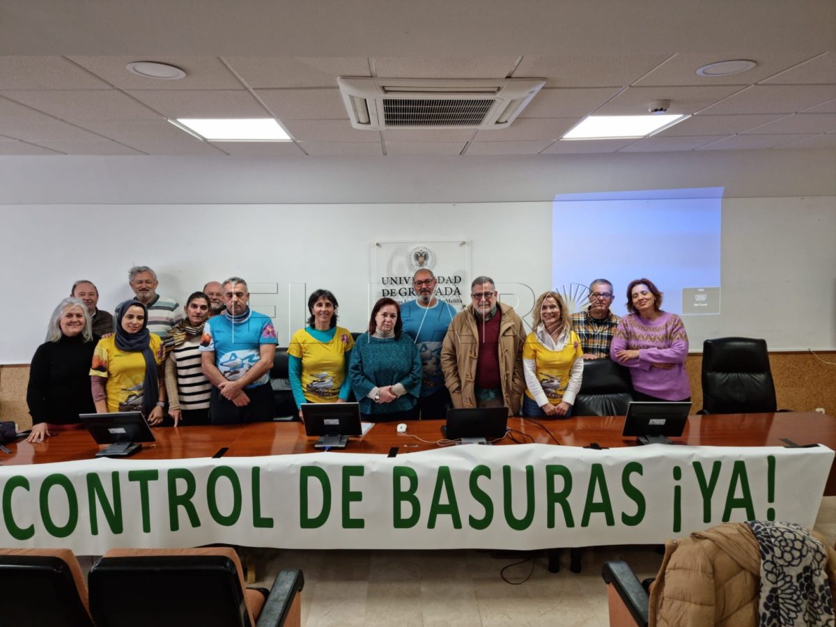 Guelaya lleva a cabo acciones reivindicativas contra los vertidos de basura y aguas fecales