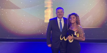 Diego Martínez, presidente de la RFMF, en la entrega de trofeos.