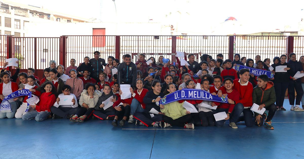 El CEIP Velázquez y la UD Melilla se contagian de ilusión