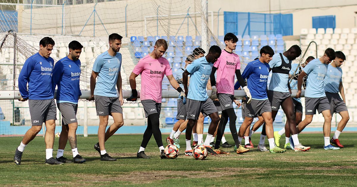 Del avión al estadio Álvarez Claro