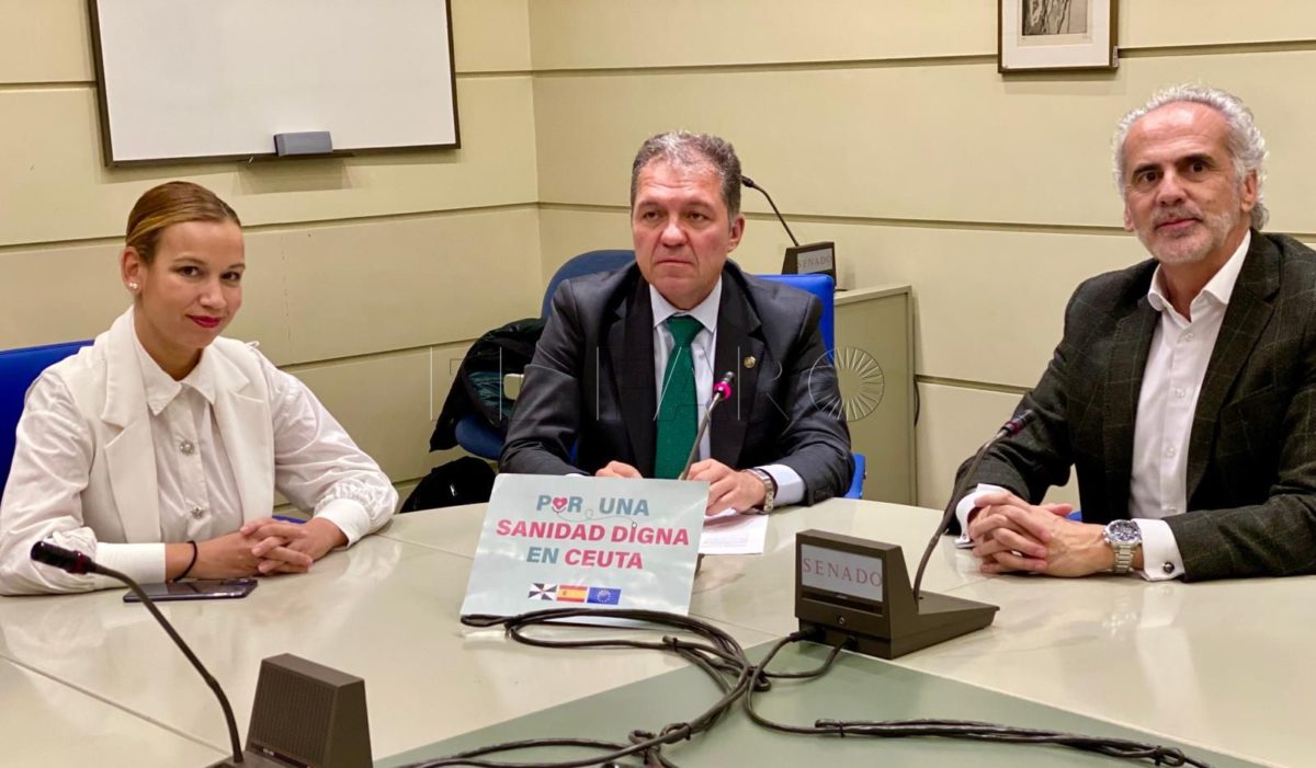 Isabel Moreno da su respaldo al presidente del Colegio de Médicos de Ceuta y carga contra el "abandono" del Gobierno central