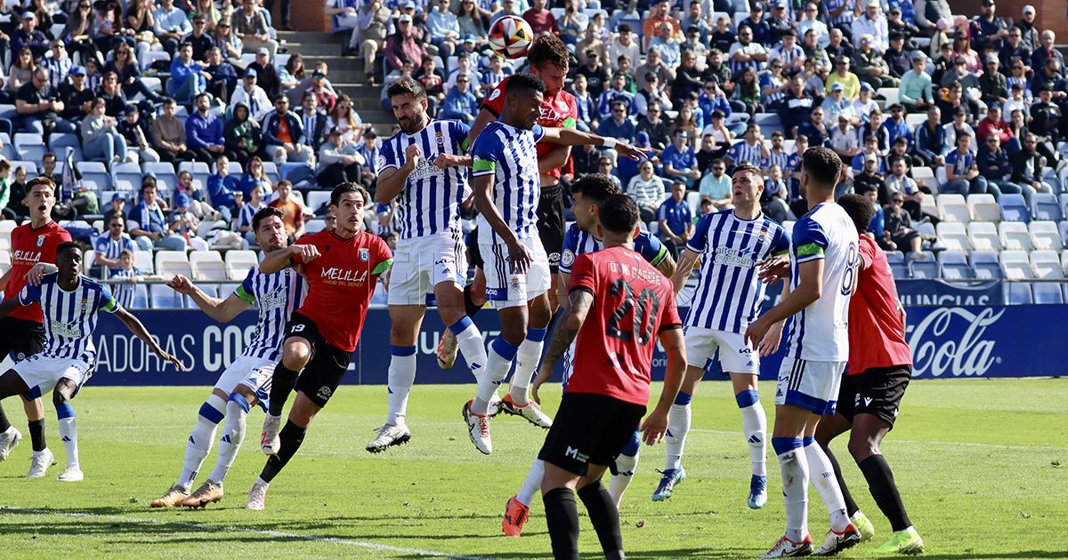 El Melilla paga caro nueve minutos fatídicos