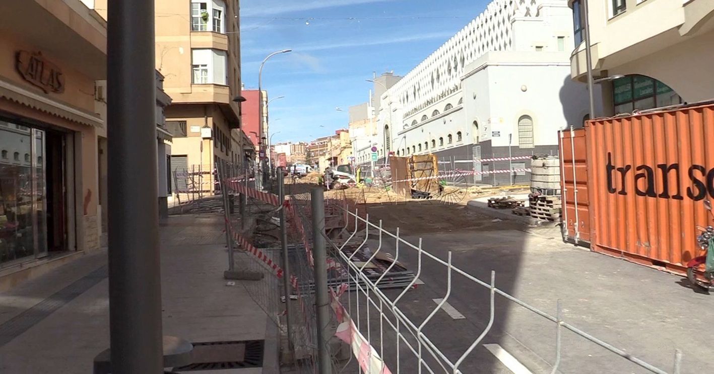 Los comerciantes del Rastro critican la "manipulación política" de Azmani de las obras en la zona