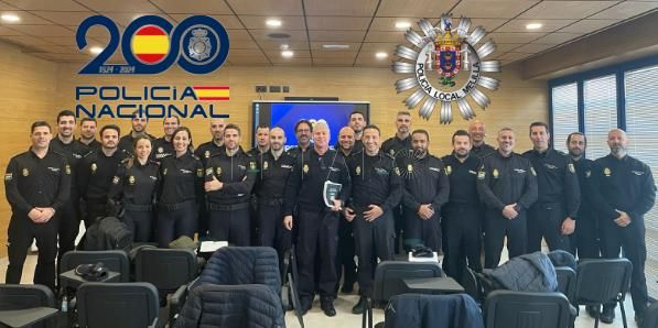 La Policía Nacional hace un curso formar a agentes de las Oficina de Denuncias y Atención al Ciudadano