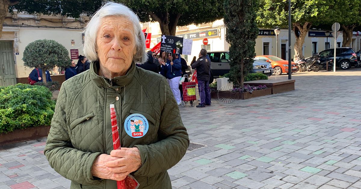 María Redondo, usuaria de ayuda a domicilio: "Si nos las quitan, ¿qué va a ser de nosotras?, son lo único que tenemos"