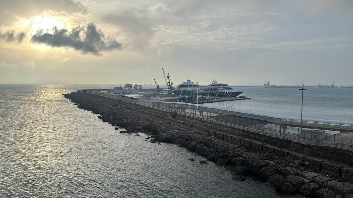 Desembarca en Melilla el primer crucero de este año
