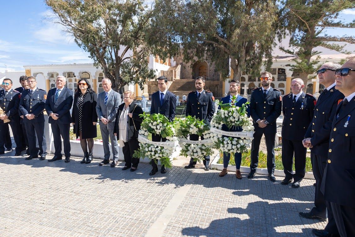 Homenaje a los bomberos que cayeron en acto de servicio en 1944