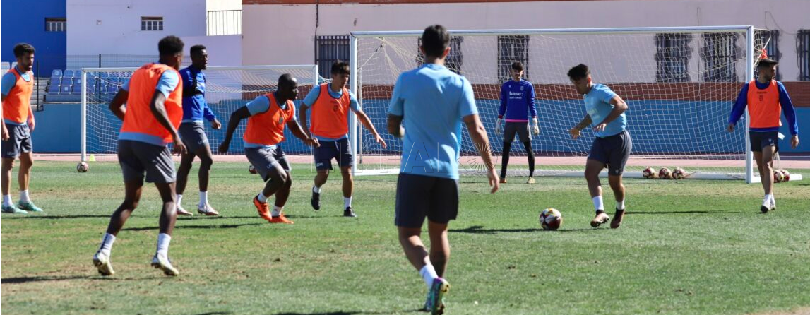 El cuadro melillense inicia el trabajo diario sin su entrenador