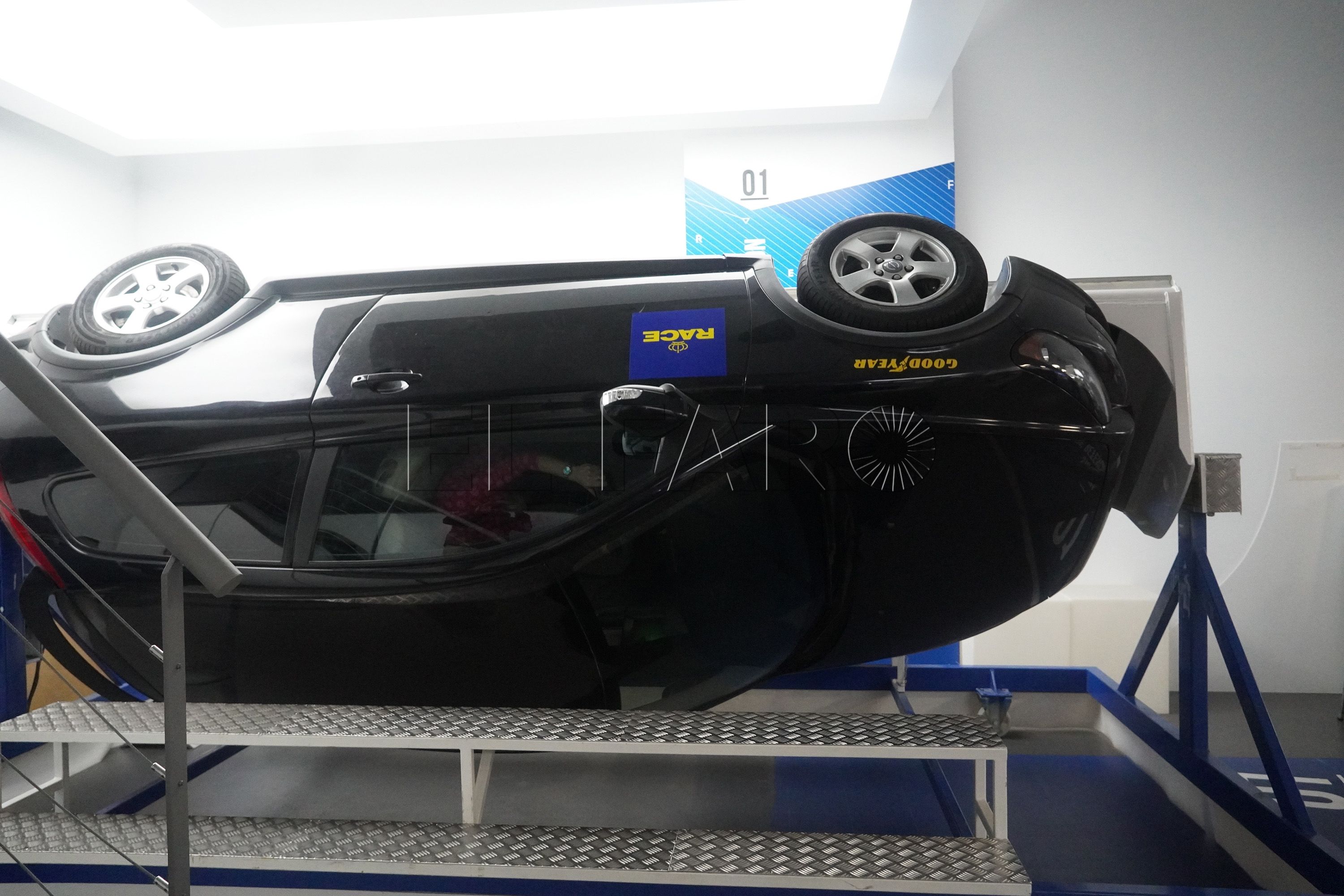 La DGT presenta su campaña especial de vigilancia de uso de cinturón y SRI