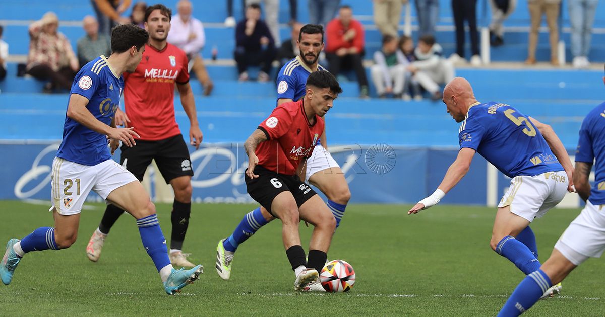 Las paradas de Salcedo dan un empate al Melilla