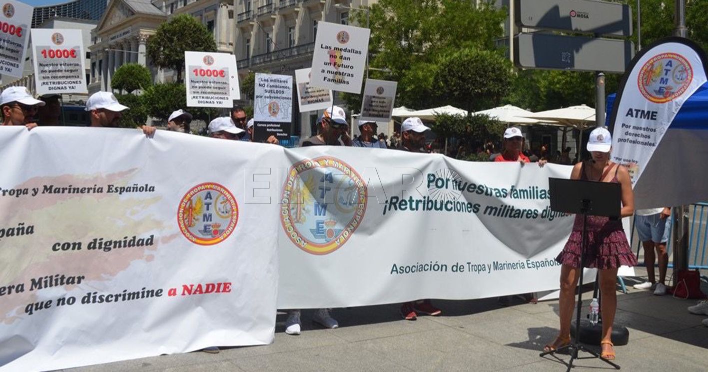 Las asociaciones de militares se reúnen con los grupos parlamentarios