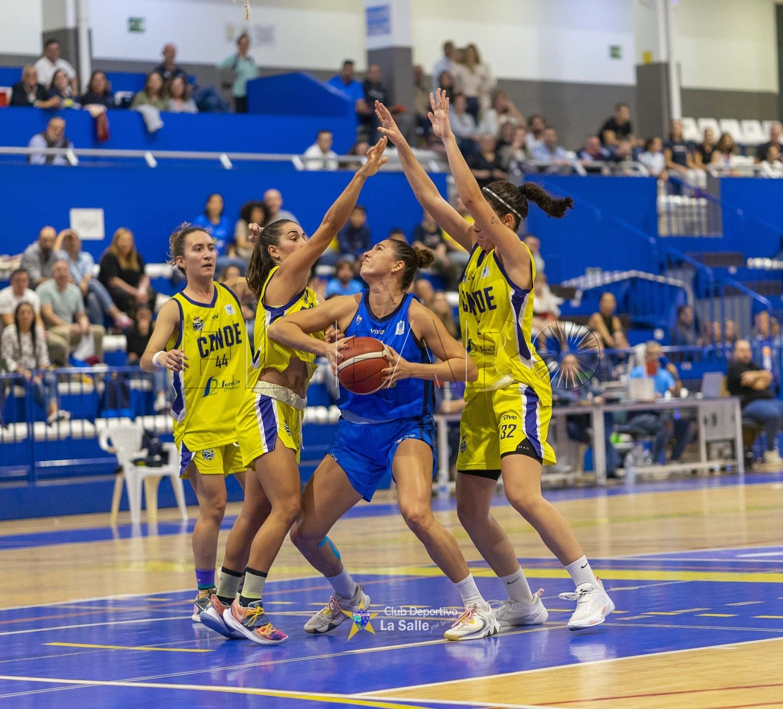 Derrota de La Salle en un partido muy igualado ante el Real Canoe