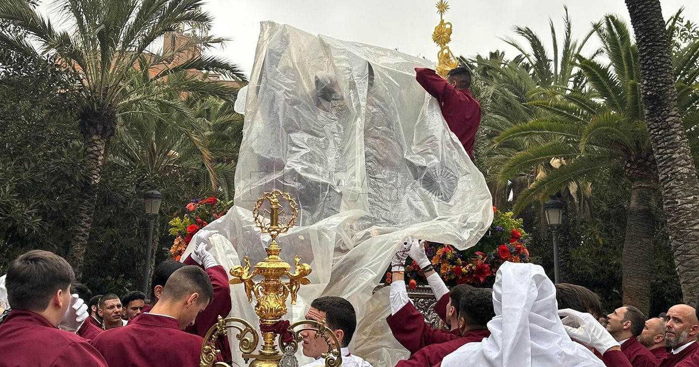 La meteorología estropea las celebraciones religiosas de la ciudad