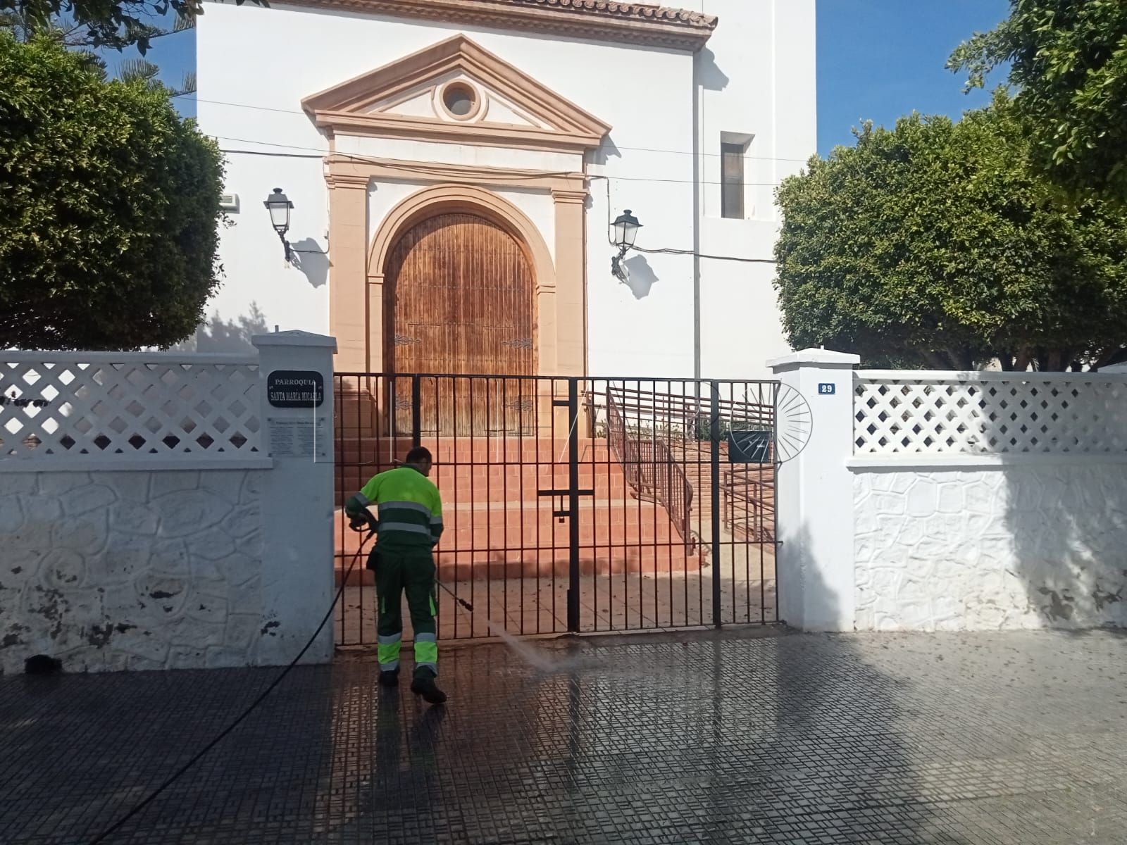 Melilla se prepara para su Semana Santa con un intenso plan de limpieza de choque