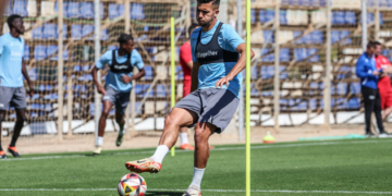 Ousama Siddiki durante el entrenamiento llevado a cabo en la jornada de ayer en el Pinatar Arena, con vistas al encuentro del próximo domingo frente al Real Murcia CF.