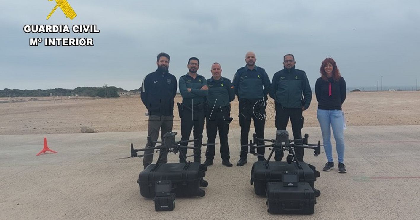 El equipo aéreo en la Comandancia de la Guardia Civil de Melilla lleva a cabo una jornada de formación