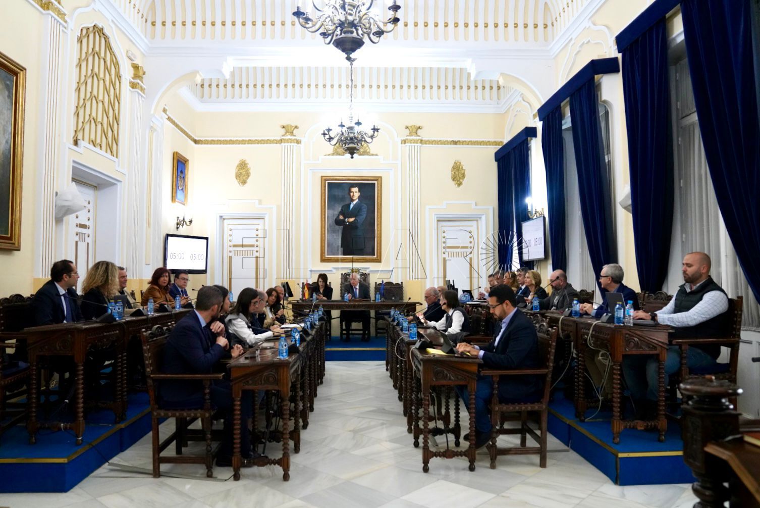 Movimiento entre los titulares de las consejerías del Ejecutivo local