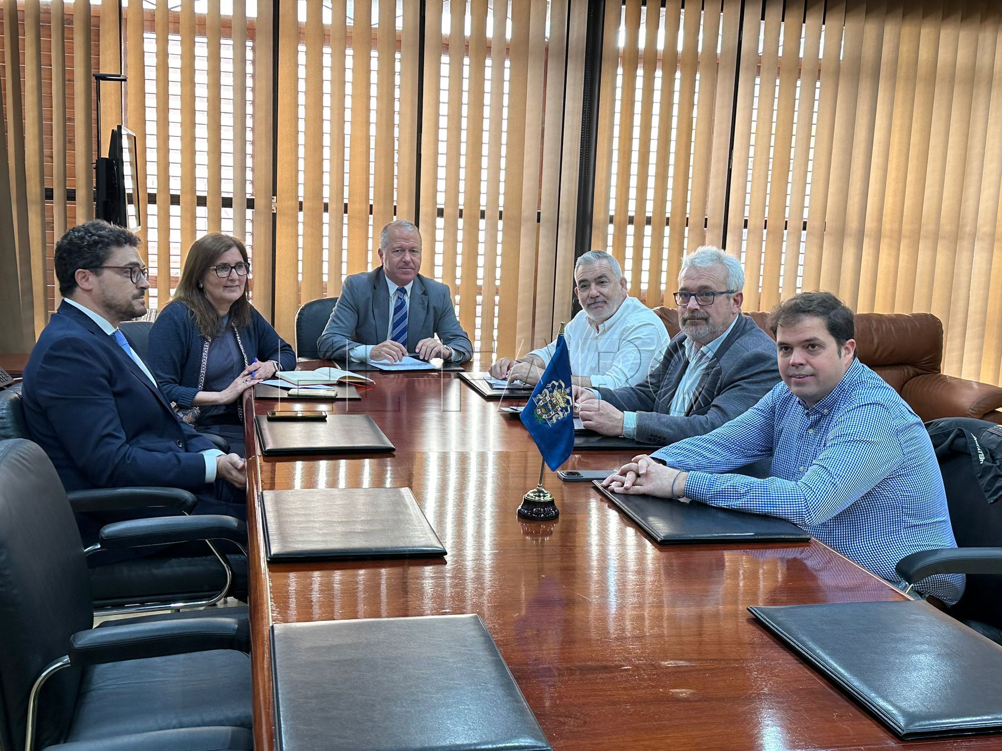 Zona Centro y Fomento acuerdan trabajar en los locales vacíos para potenciar la imagen del centro
