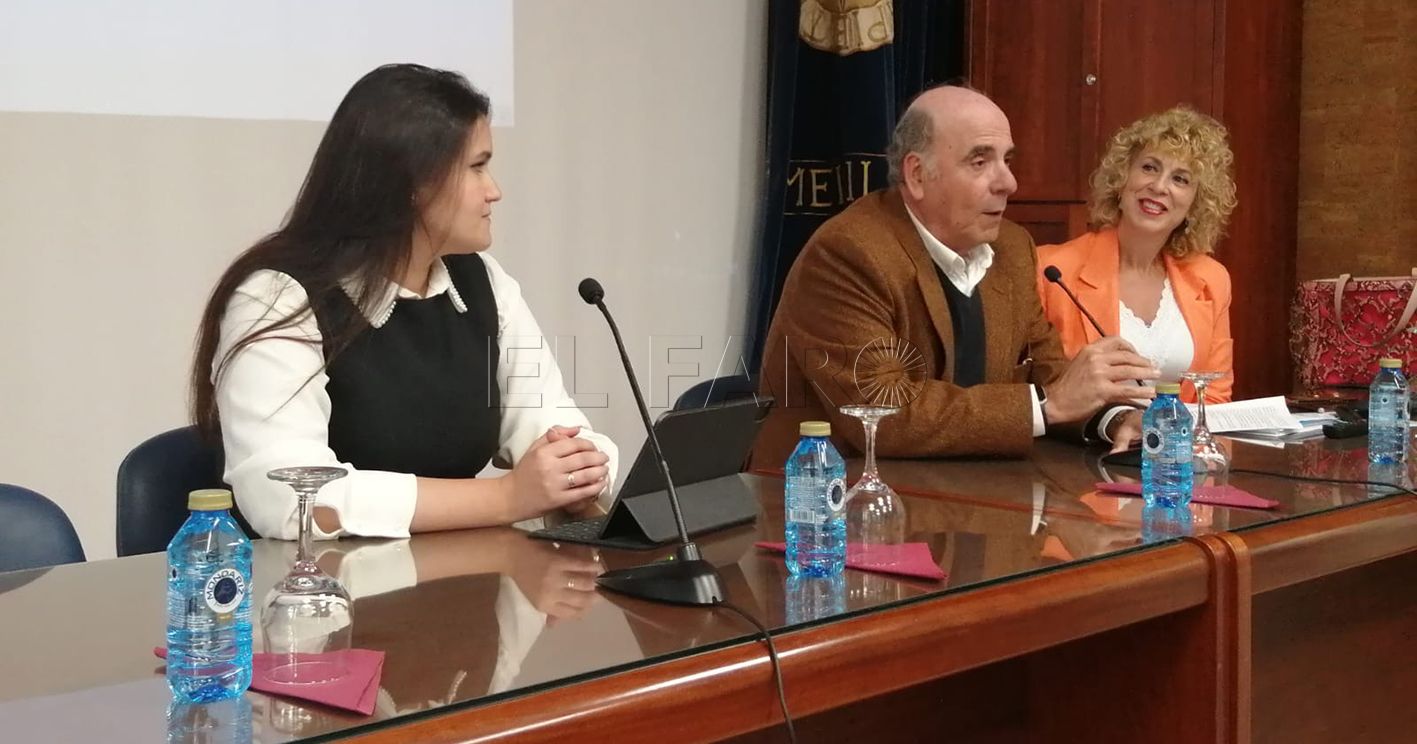 La UNED aborda el paso de niño a adulto de los mena