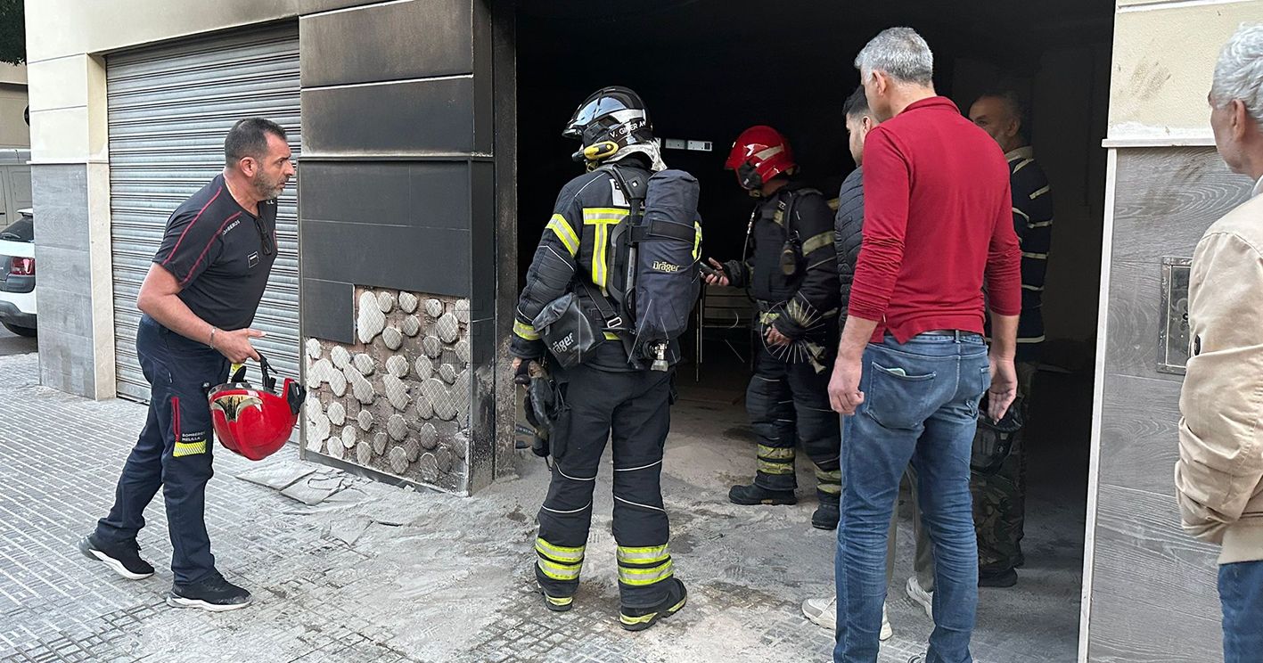 Incendio en un garaje y un accidente de coche en el Real
