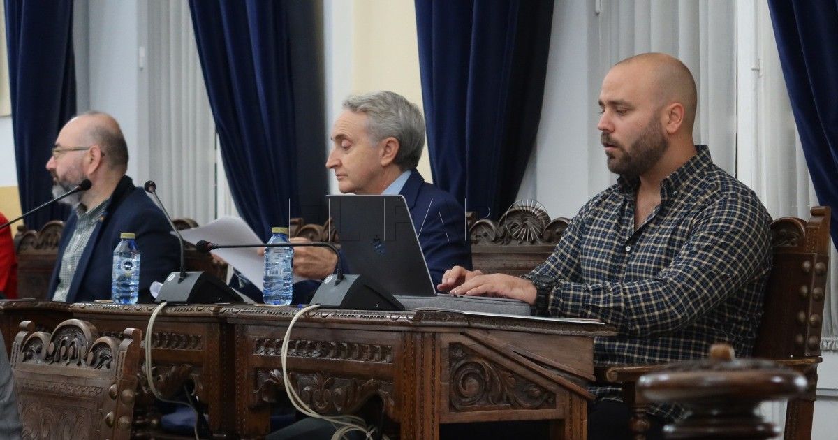 Vox denuncia que sus mociones aún no han tenido respuesta