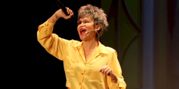 Antonia San Juan se sube a los escenarios del Teatro Kursaal este fin de semana para protagonizar 'Entrevista con mi hija Mari'.