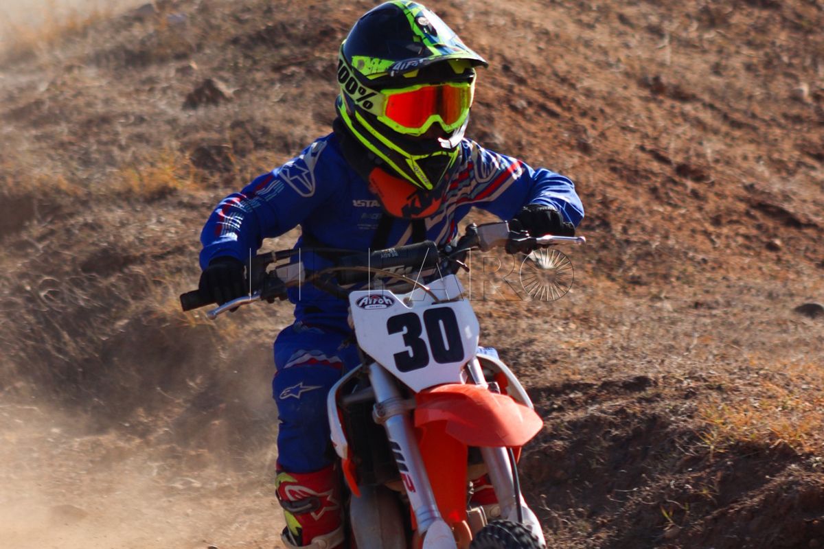Acampada del motocross melillense