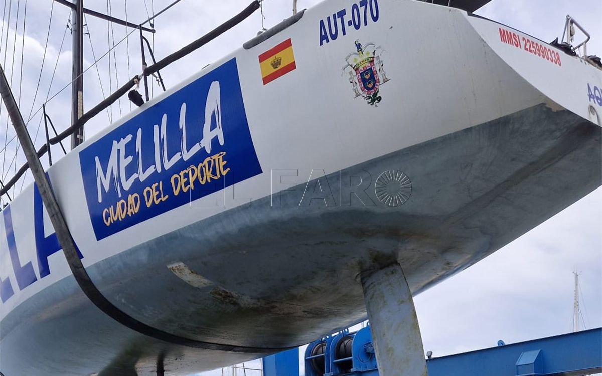 El equipo de regata Ciudad de Melilla ultima su puesta a punto