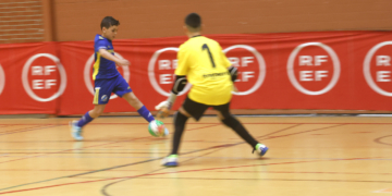 Imagen del encuentro disputado en la matinal de ayer jueves por la selección Sub-14 de Melilla frente al combinado de Galicia.