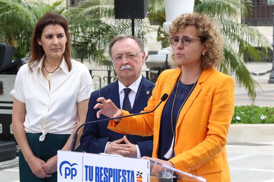 Dolors Montserrat propone un estatus específico para Ceuta y Melilla en la Unión Europea