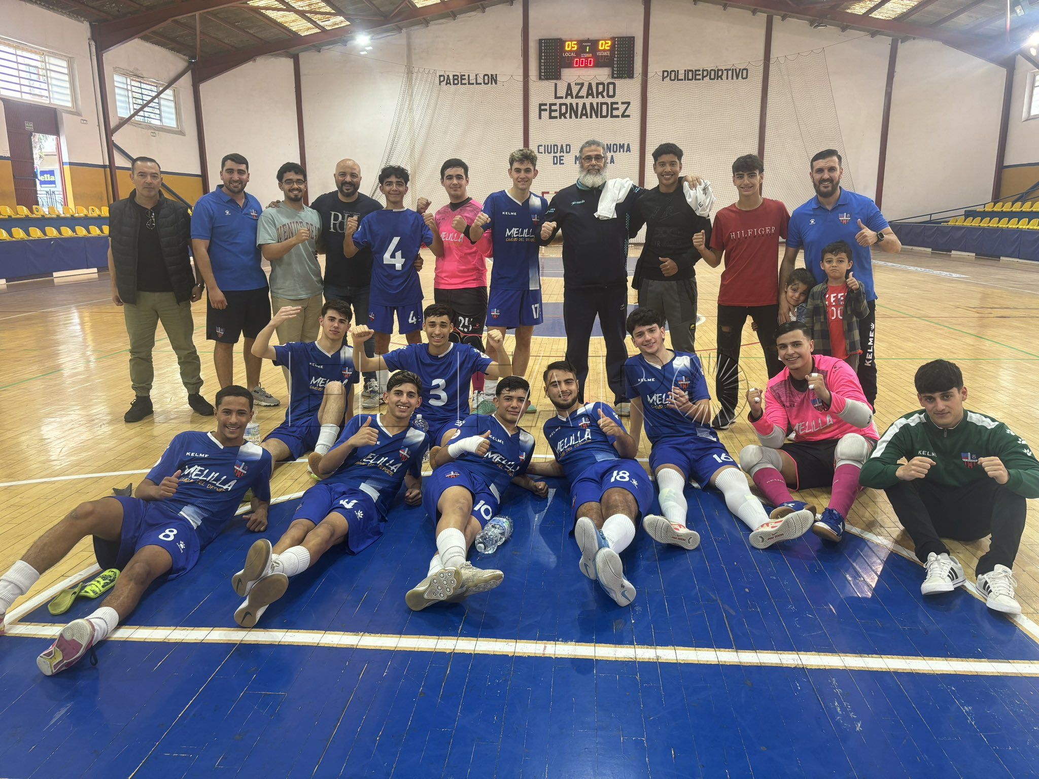 El Rusadir se despide en esta liga de su afición con un triunfo