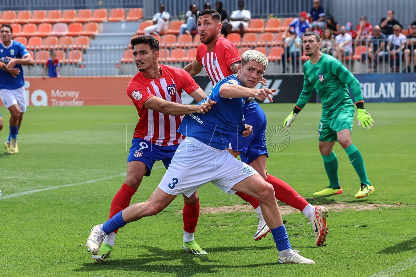 El Melilla saca el orgullo para conseguir un meritorio empate en el Cerro del Espino