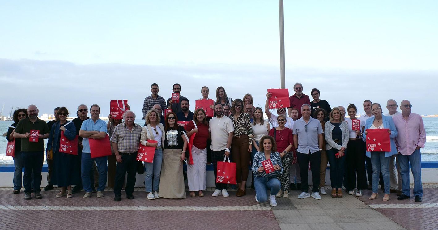 El PSOE lleva la campaña al Paseo Marítimo y al barrio del Industrial