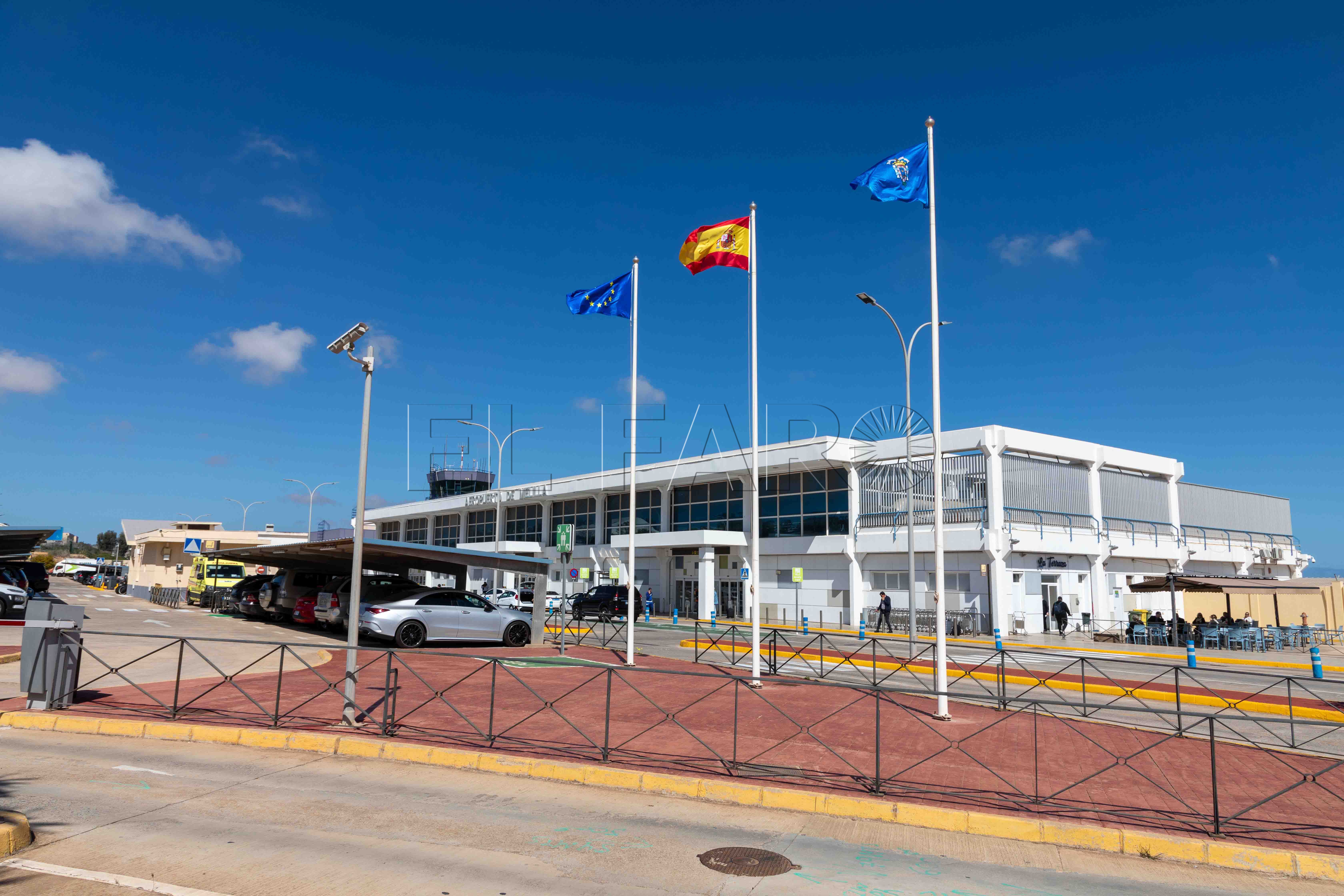 Más de 41.720 pasajeros se desplazaron en abril en 919 vuelos en el aeropuerto de Melilla