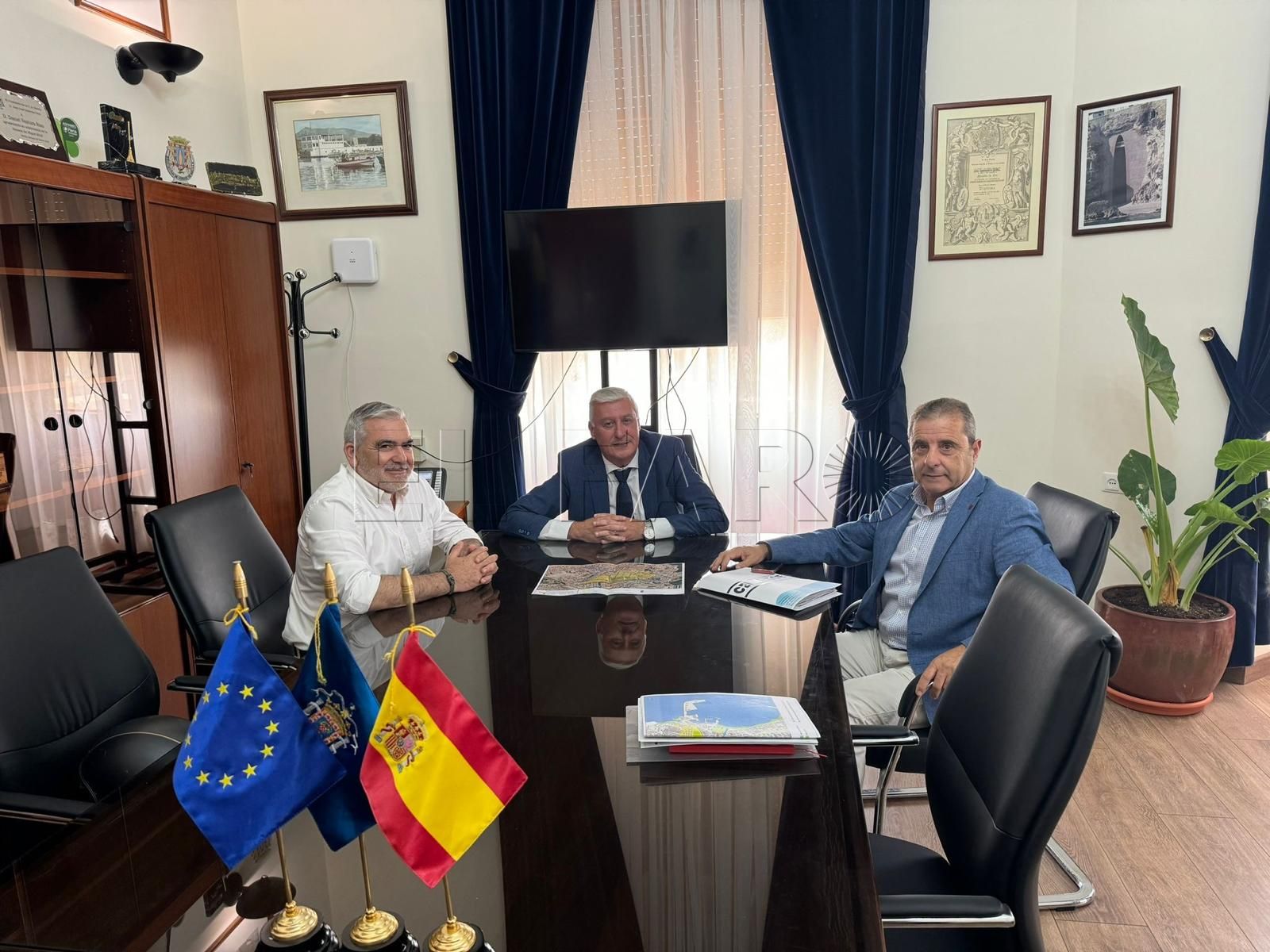 La Zona Azul de aparcamientos se iniciará en la Avenida de la Democracia