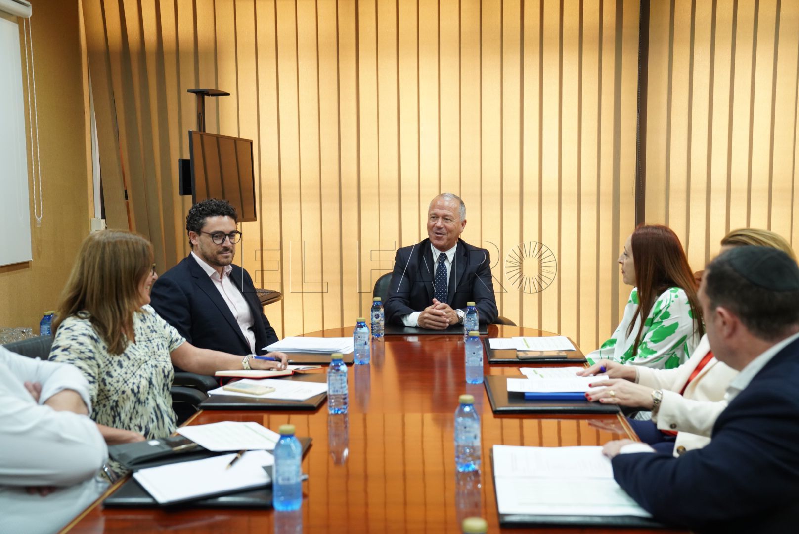 El Gobierno ayudará con subvenciones a los hoteleros y les ofrecerá formación