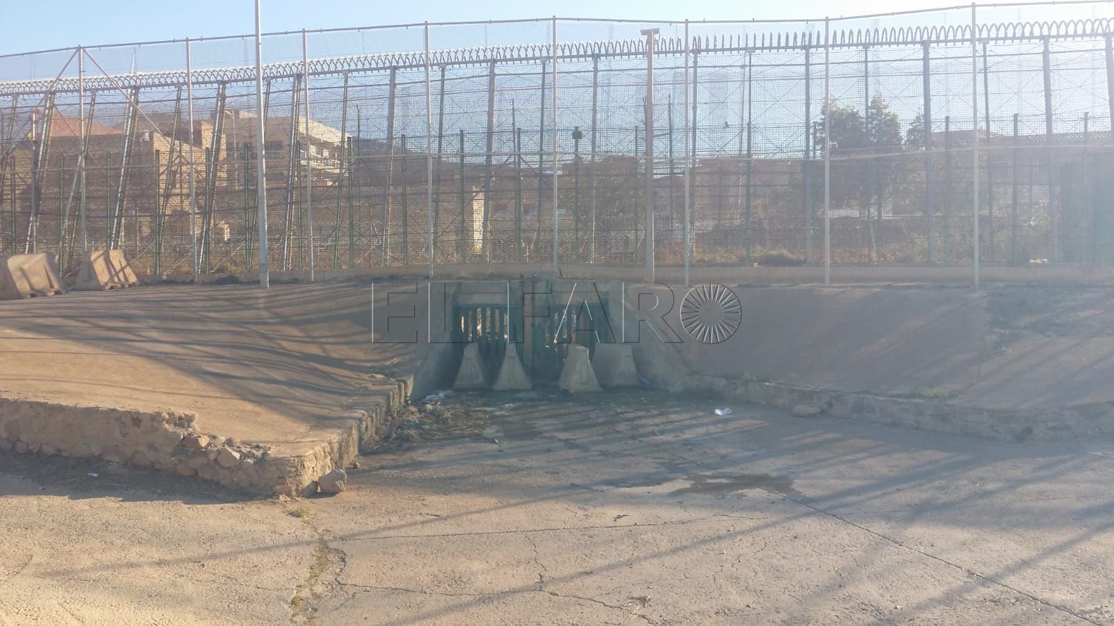 Arreglada la tubería que vertía aguas fecales hacia Melilla