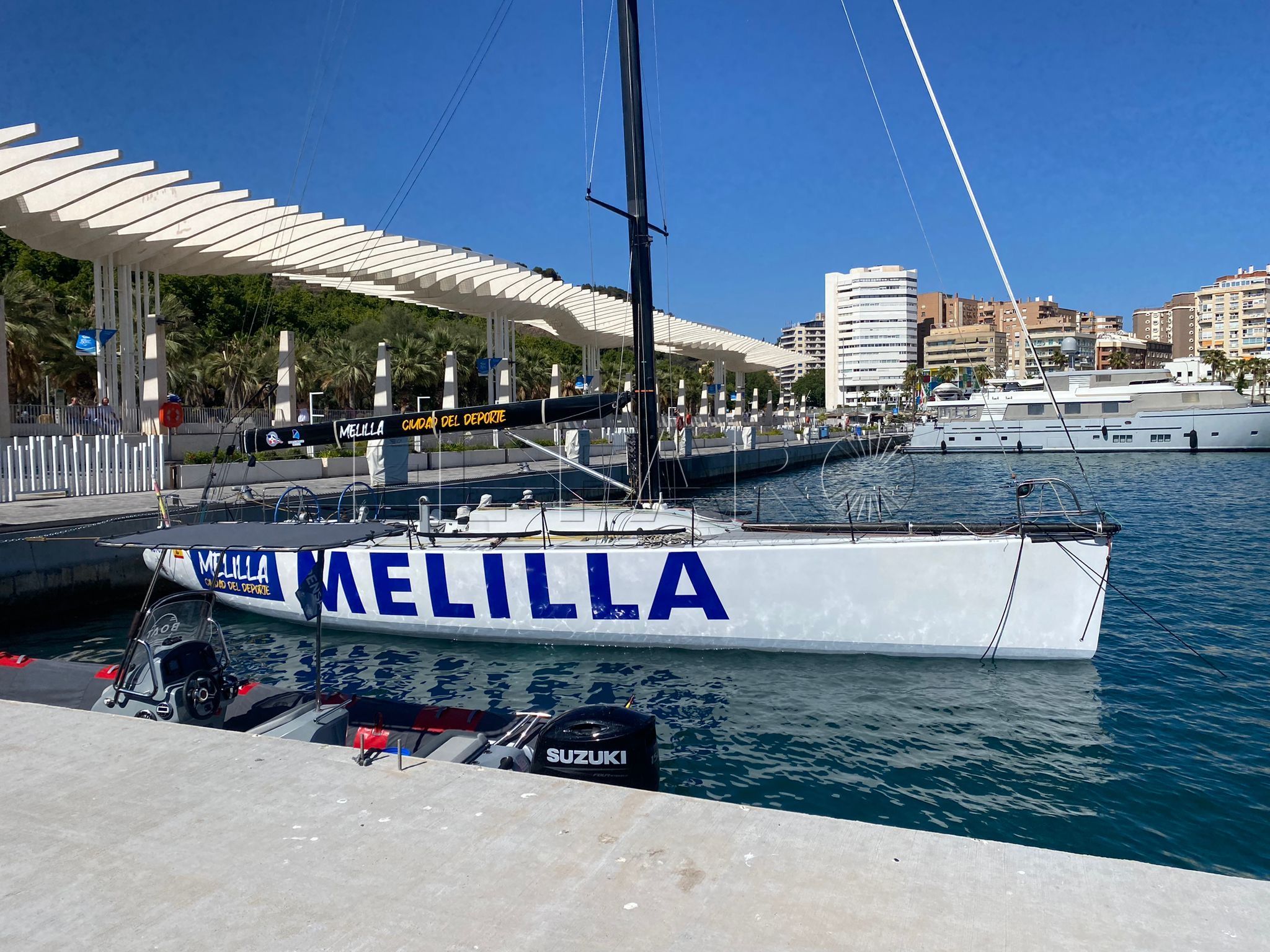 La embarcación Ciudad de Melilla va a por todas en la Málaga Sailing Cup