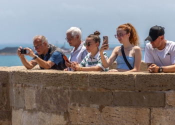 "Hay que replantearnos la estacionalidad del turismo en Melilla"