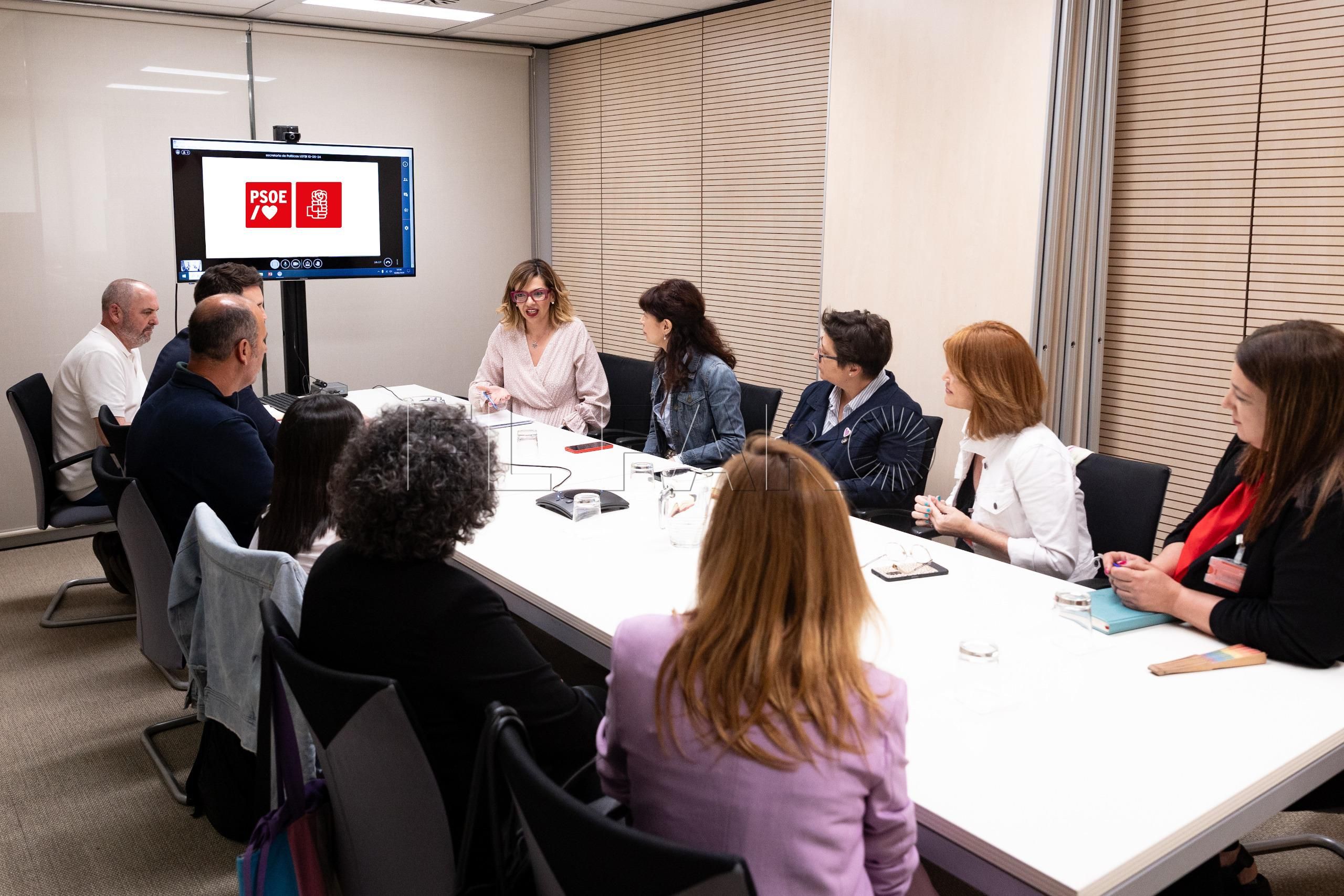 Reunión con la ministra de Igualdad para abordar las políticas en materia de diversidad en Melilla