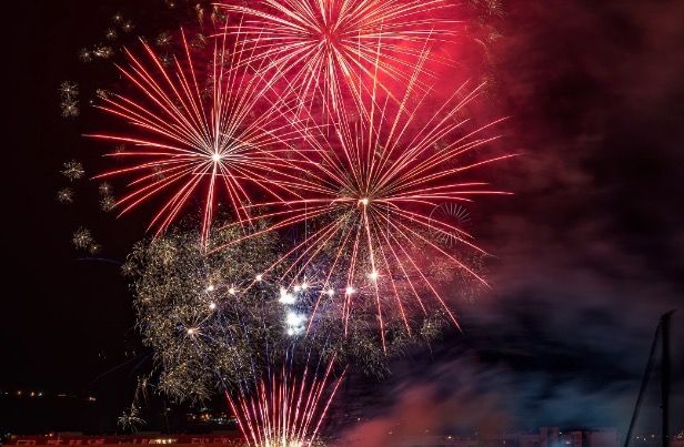Díaz no ve problemas en la duración y el ruido de los fuegos artificiales de San Juan
