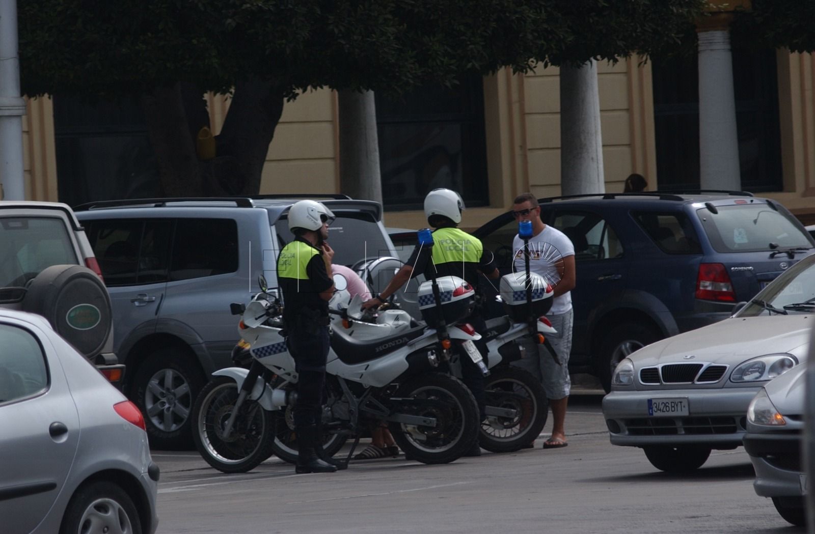Arrestado por atentado contra los agentes de la autoridad