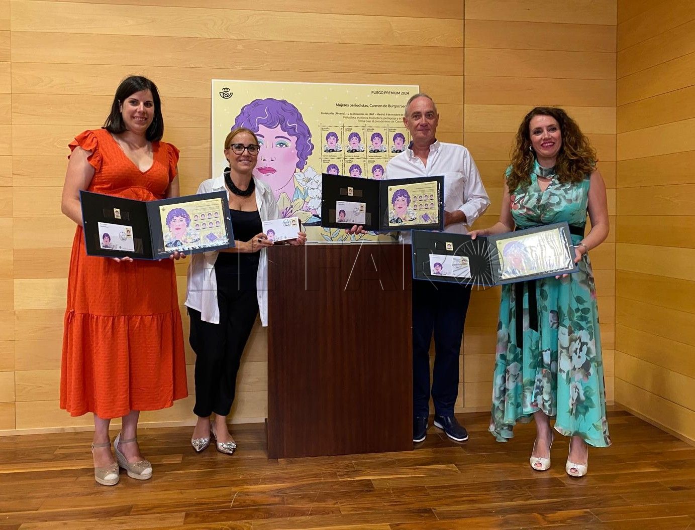 Correos presenta en Almería el sello dedicado a la periodista Carmen de Burgos