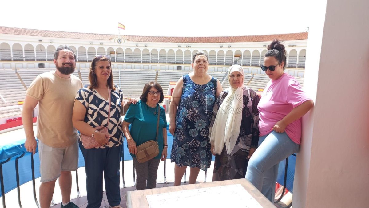 La plaza de toros de Melilla continúa recibiendo visitantes en pleno verano