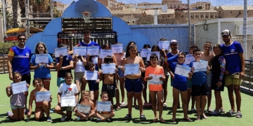 Foto de familia de los alumnos de la primera promoción de los Cursos 2024.