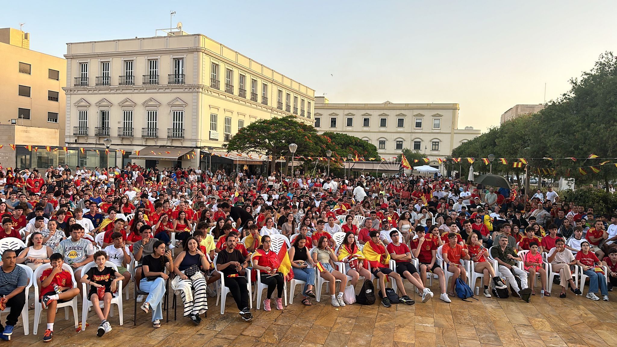 Multitud de pantallas gigantes por España para ver la final de la Eurocopa