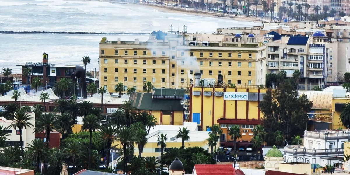 La Autoridad Portuaria aprobará en septiembre la obra de la regasificadora