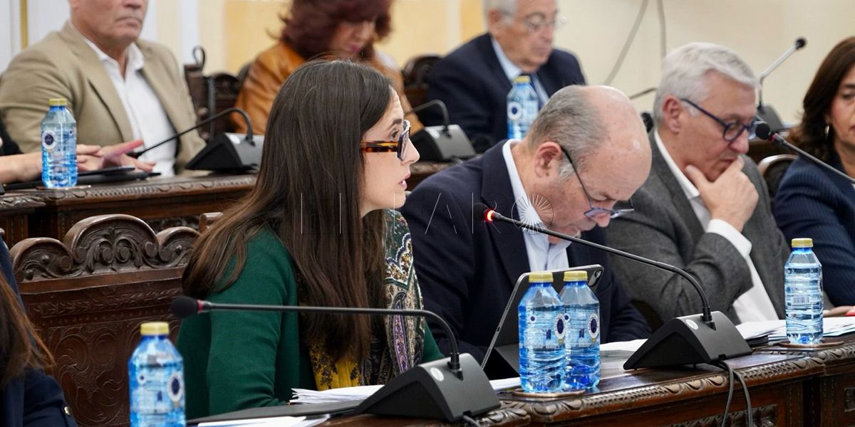 La consejera de Administración Pública afirma que la valoración de puestos de trabajo se aplicará a todos los funcionarios