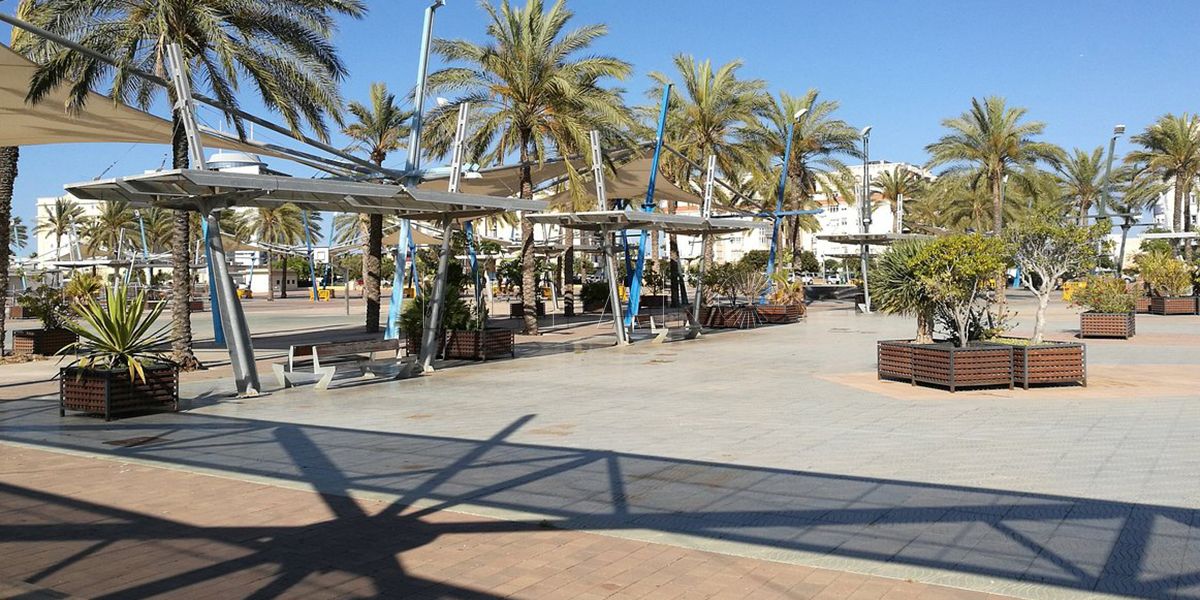 El Gobierno estudia la construcción de un hotel en el entorno de la Playa de San Lorenzo